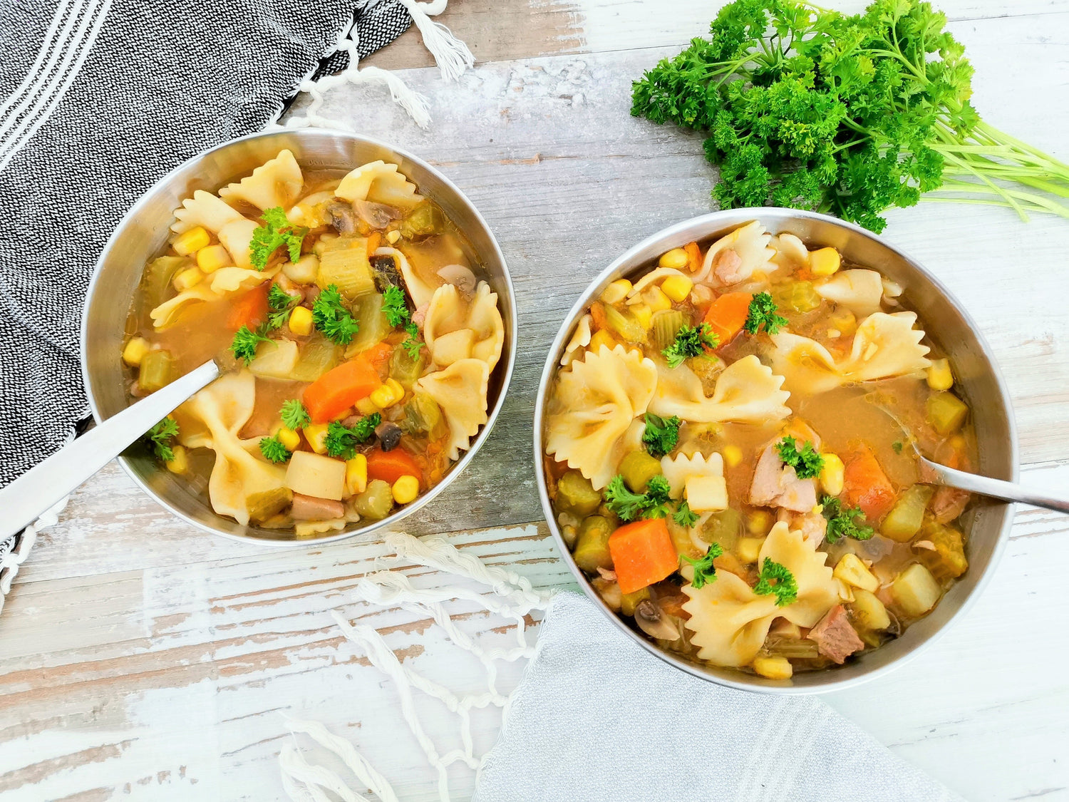 Pastel Mini Bowl 4pcs (2 x stainless steel bowls, 2 x silicone bowls) - Factory seconds