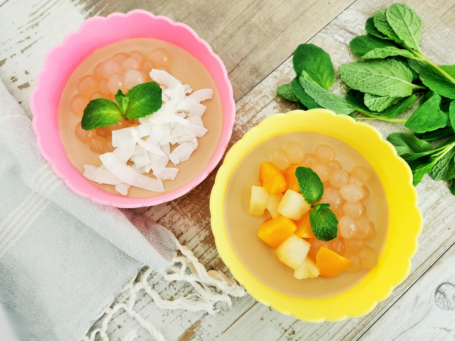 Pastel Salad Bowl 4pcs (2 x stainless steel bowls, 2 x silicone bowls)